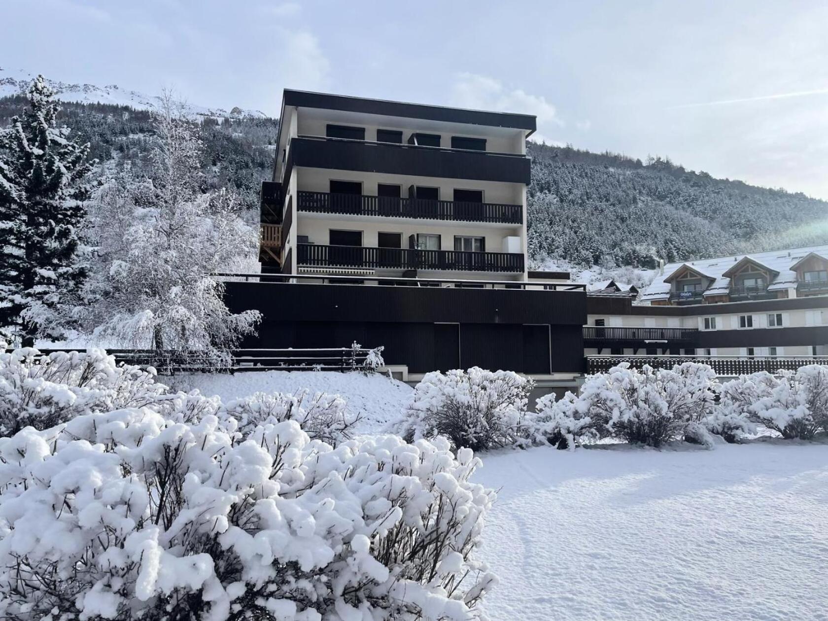 Residence Le Sporting - Studio - Chaleureux - Grande Terrasse Mae-1451 La Salle-les-Alpes ภายนอก รูปภาพ